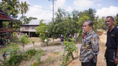 Tinjau Jalan Rusak di Kampale, Dollah Mando Instruksikan Siapkan Jalan Alternatif