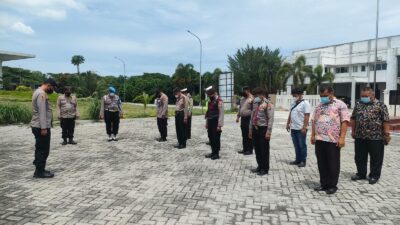 Pengajian Rutin di Masjid Al-Mutaqim di Hadiri UAS, Personel Polresta Deli Serdang Lakukan Pengamanan