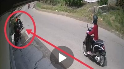 Aksi Dua Pencuri Sepeda di Palas Motor Terekam CCTV