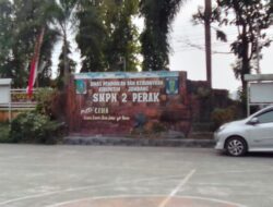 Proyek Renovasi Ruang Kelas SMPN 2 Perak, Disinyalir Kangkangi UU KIP