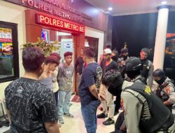 Tim Patroli Perintis Polrestro Bekasi, Amankan Empat Remaja Anggota Geng Motor Bersajam