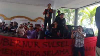 Bendung Gerak Tempe Rugikan Petani, Warga Gelar Aksi di DPRD Wajo