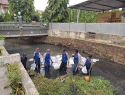 Langkah Antisipasi Petugas URC Kota Bekasi Hadapi Musim Penghujan