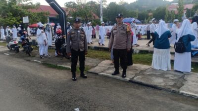 Personel Polsek Tempe Laksanakan Pengamanan Hari Santri Nasional