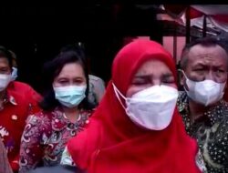 Walikota Bandar Lampung Serahkan Bantuan Beras Tahap Pertama di 20 Kecamatan