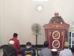 Dihadapan Jamaah Masjid Nurul Hidayah, Kapolsek Bola Sampaikan Pesan Kamtibmas