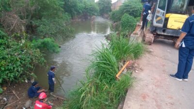 FPRB Kelurahan Telaga Asih bersama PT Fagetti dan Masyarakat Laksanakan Giat Bersih-bersih Kali Sadang