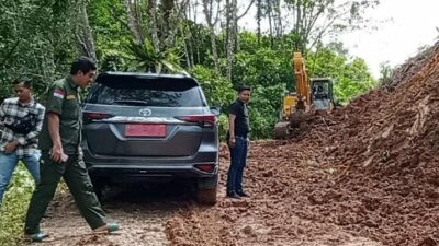 Tinjau Longsor Wabup Merangin Langsung Turun Sampai Jalan Kembali Lancar