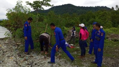 HUT Polairud Ke-72, Sat Pol Air Polres Lamsel dan Bhayangkari, Tanam Mangrove di Pulau Rimau