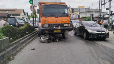 Lakalantas Dump Truck VS Sepeda Motor di KM 19 Sukarno Hatta Binjai, Satu Orang Meninggal Dunia