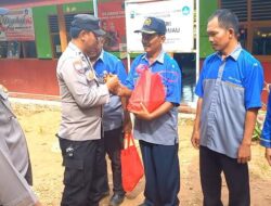 Hari Guru Nasional, Kapolsek Penengah Silaturahmi Ke SDN 05 Pulau Rimau