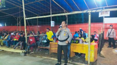 Kunjungi Turnamen Volly, Kapolsek Palas Minta Pemain Jaga Sportivitas Saat Bertanding