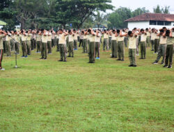 Jaga Kebugaran Tubuh Danrem 04/Gatam Olahraga Bersama Prajurit Dan PNS