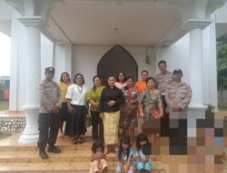 Personil Polsek Urban Pitumpanua Pengamanan Ibadah Rutin Dua Gereja di Lompoloang