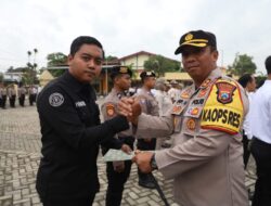 Loyalitas Tanpa Batas, Bripda Ivantri Ba Sihumas Polres Mojokerto Raih Penghargaan dari Kapolres