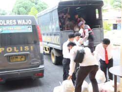 Kapolda Sulsel Berikan Bantuan Untuk Korban Banjir di Kabupaten Wajo