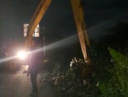 Khawatir Banjir Diruas Tol, Puluhan Ton Sampah Di Kali Sepak Tambun Utara Dibersihkan