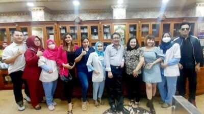 Joe Richard Bersama Irma Darmawangsa Lakukan Perawatan Di Klinik Queen Sunter Dengan fasilitas modern