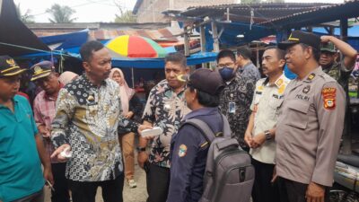 Wabup Wajo Sidak Pasar Buriko, Harga Beras Naik, Bulog Janji Operasi Pasar