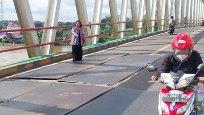 Lubang di Jembatan Sungai Katingan Banyak Makan Korban, Ketua LAI Kalteng Minta Segera di Perbaiki