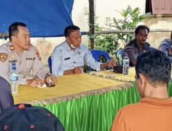 Gelar Jumat Curhat, Kapolsek Bungku Selatan Hadir Ditengah Masyarakat Desa Tandaoleo