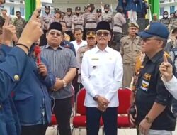 Geruduk Kantor Bupati Limapuluh Kota, Mahasiswa Sampaikan 14 Point Tuntutan