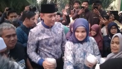 Safari Ramadhan ke Kota Bekasi, AHY Bagikan Takjil