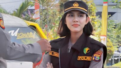 Polisi Cantik Lampung Mencuri Perhatian Pemudik