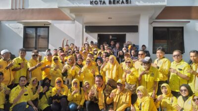 Usai Menyerahkan Berkas Ke KPU Kota Bekasi, Partai Beringin Optimis Merebut 12 Kursi