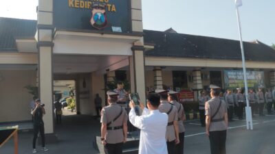 Kapolres Kediri Kota Pimpin Serah Terima Jabatan Kabag SDM dan Kasat Reskrim