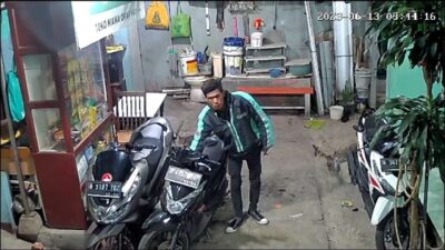 Modus Pakai Jaket Ojol, Pelaku Ranmor Gasak Sepeda Motor di Jakasampurna Bekasi