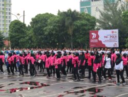 Sambut Hari Bhayangkara Ke-77, Polresta Bandar Lampung Gelar Olah Raga Bersama TNI