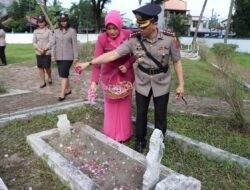 Rangkaian HUT Bhayangkara Ke-77, Polresta Deli Serdang Laksanakan Upacara Ziarah Makam Pahlawan