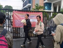 Aliansi Pemuda Pembaharu Bangsa Gelar Aksi Unjuk Rasa Di Kejari Kota Bekasi