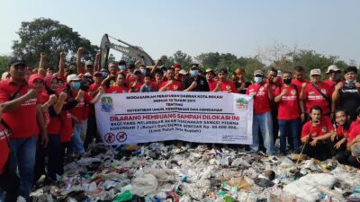 Bersama 12 Komunitas, Pemkot Bekasi Bersihkan Kali Cikeas dan TPS Liar