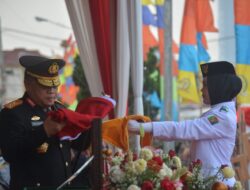 Danrem 043/Gatam Ikuti Upacara Penurunan Bendera Sang Merah Putih