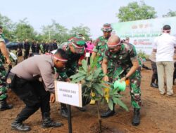 Rayakan HUT RI Ke-78, Polresta Deli Serdang Laksanakan Penanaman Pohon Serentak