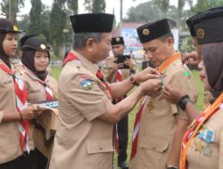 Diguyur Hujan, Upacara Hari Pramuka Ke-62 di Merangin Tetap Berjalan