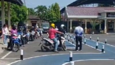 Lintasan Angka 8 Dihapus, Pemohon SIM C di Kediri Meningkat