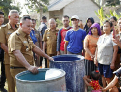 Bantu Warga Kesulitan Air Bersih, Nanang Ermanto Turun Langsung