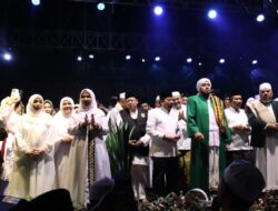 Ribuan Warga Bandar Lampung Bersholawat, Wali Kota Ajak Warga Bersatu Padu