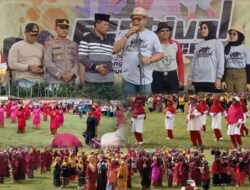 Pererat Silahturahmi Antar Komunitas Usila, H.Nurkhalis Dt.Bijo Dirajo Buka Festival Line Dance