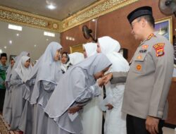 Peringati Maulid Nabi Muhammad SAW, Kapolresta Bandar Lampung Berikan Tali Asih Kepada Anak Yatim Piatu