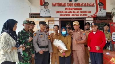 521 KPM di Desa Bali Agung Dapatkan Bantuan Beras 10 Kg