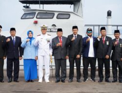 Momentum Hari Pahlawan Nasional, Pemkot Bandar Lampung Bersama Lanal Lampung dan Forkopimda Tabur Bunga di Laut