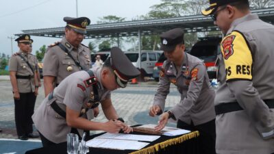 Pesan Kapolres Lamsel Saat Sertijab Pejabat Baru