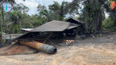 Tim Gabungan Bongkar Lokasi Penyulingan Minyak di Babat Toman Muba