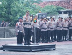 Pastikan Kesiapan Pengamanan TPS Pemilu 2024, Wakapolres Metro Bekasi Tekankan Dedikasi, Tanggung Jawab Serta Netralitas