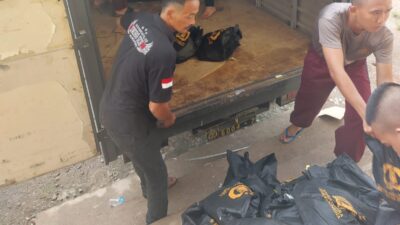 Polda Sumsel Salurkan Bantuan Untuk Korban Banjir di Muratara