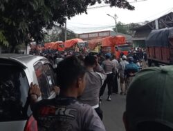 Aksi Demo Para PHL DLH Kota Bekasi, Tuntut Gaji Selama 3 Bulan Di Bayar